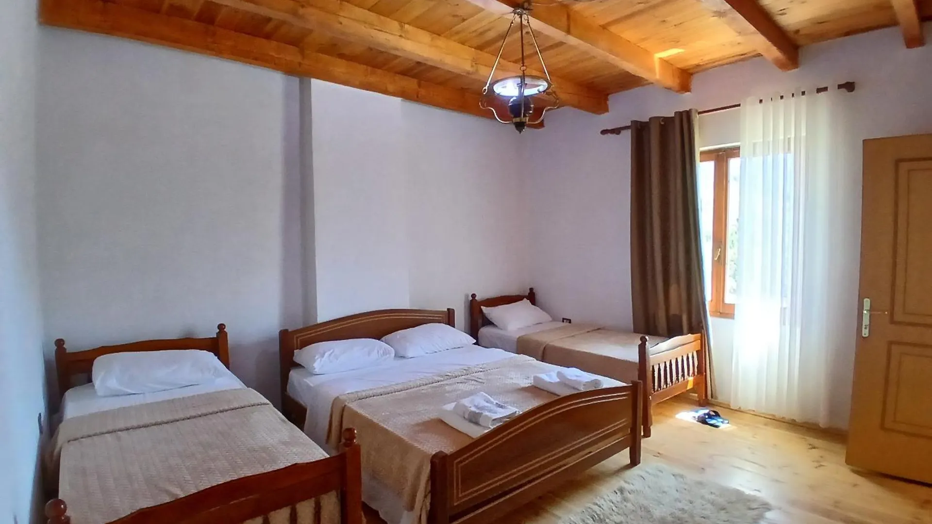 Vellezrit Shkambi Hotel Gjelaj 0*,  Albania