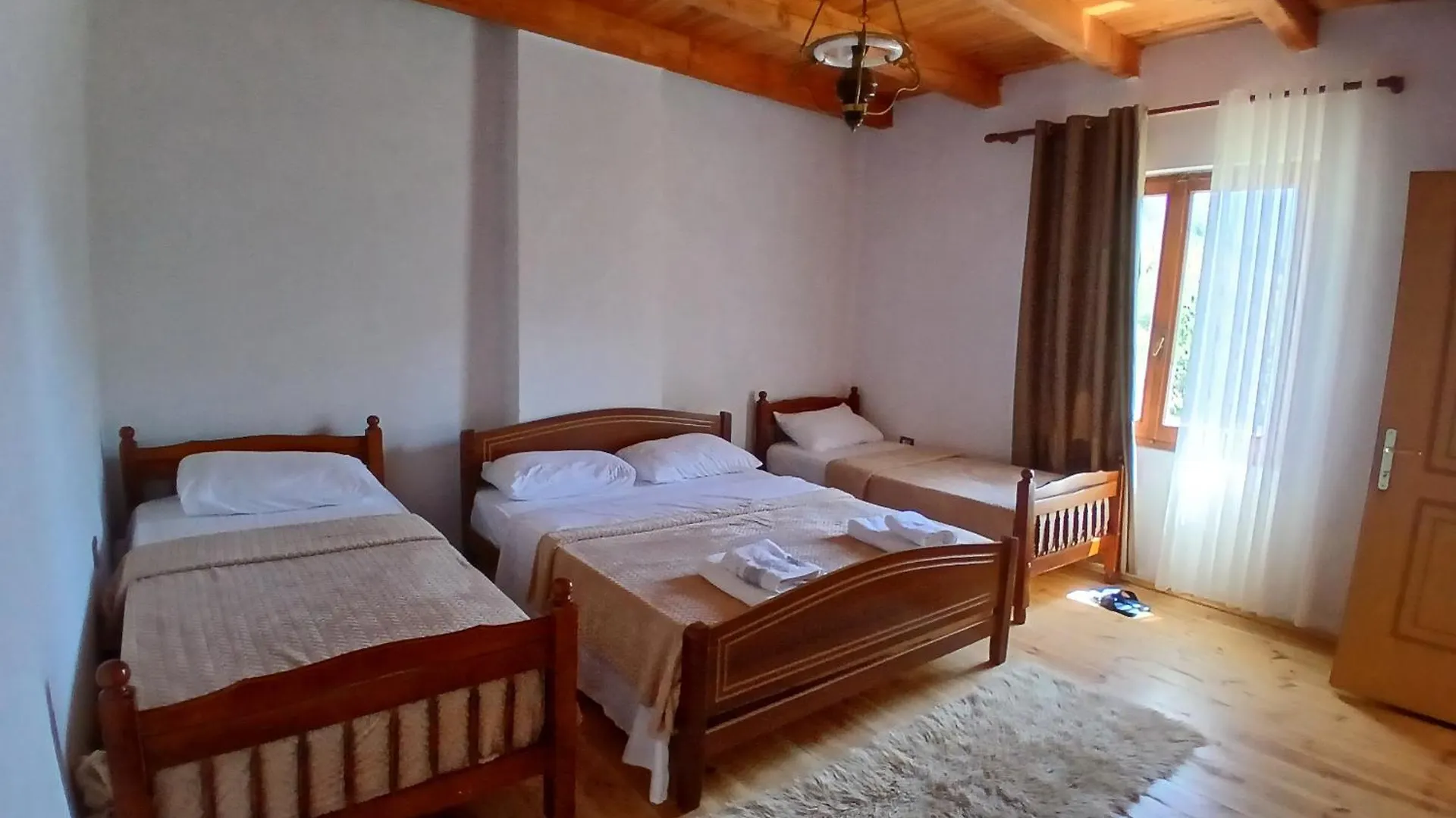 Vellezrit Shkambi Hotel Gjelaj Guest house